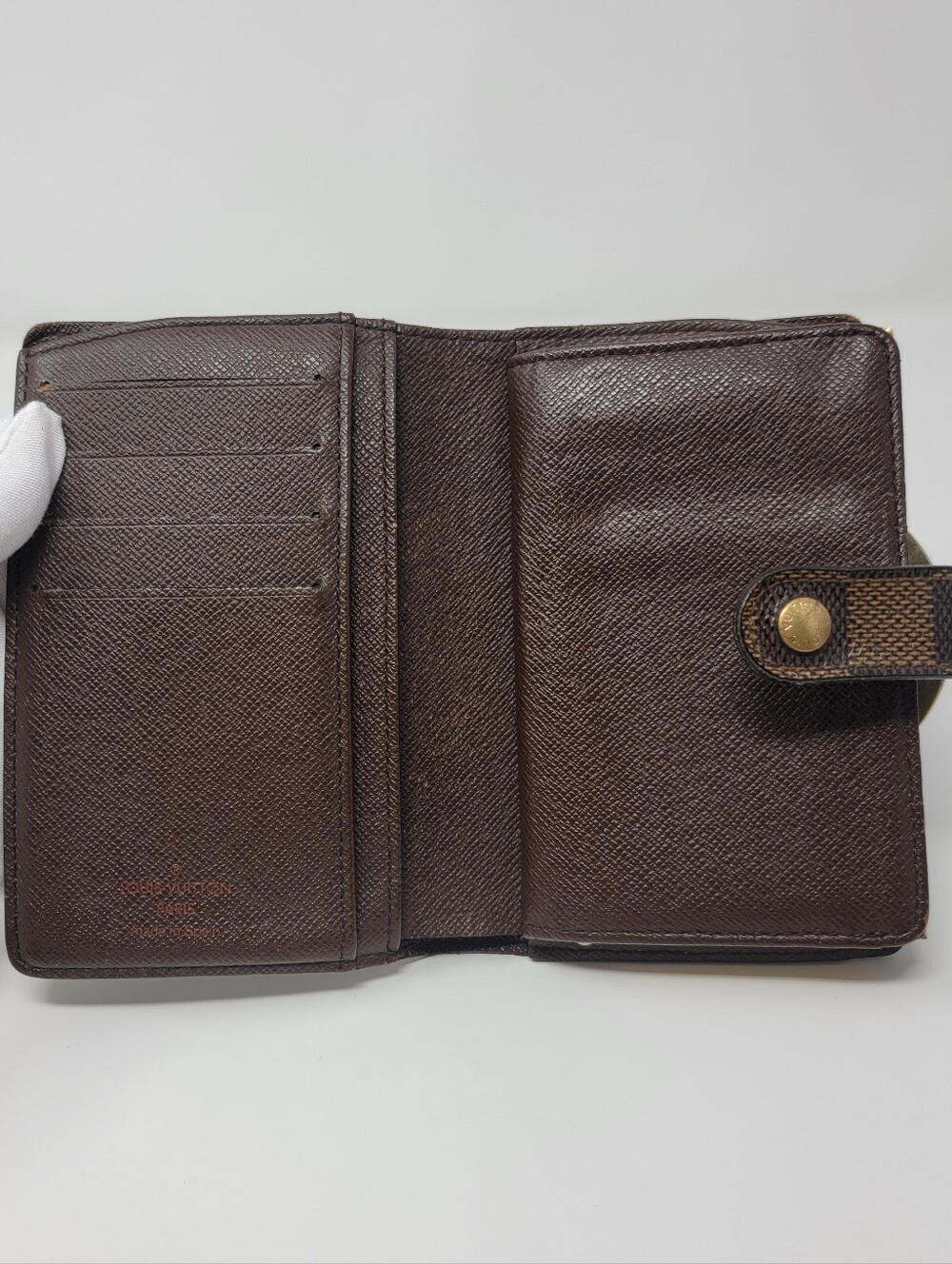 Louis Vuitton Damier Ebene Kisslock Bifold Wallet - Picture 3 of 8